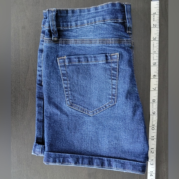 Women's Mystyle jean shorts - Picture 3 of 5